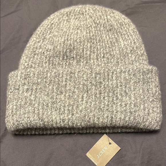 J.Crew Gray Marled Supersoft Yarn Beanie NWT - Picture 2 of 6